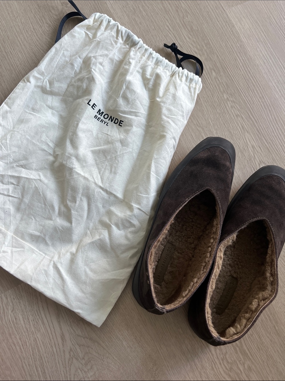 Le Monde Beryl Apres Ski Shearling Lined Suede Ballet Flats, size 38 - Picture 9 of 9